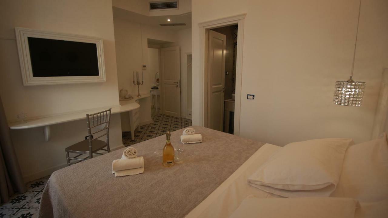 Bellavita Accomodation トロペーア エクステリア 写真